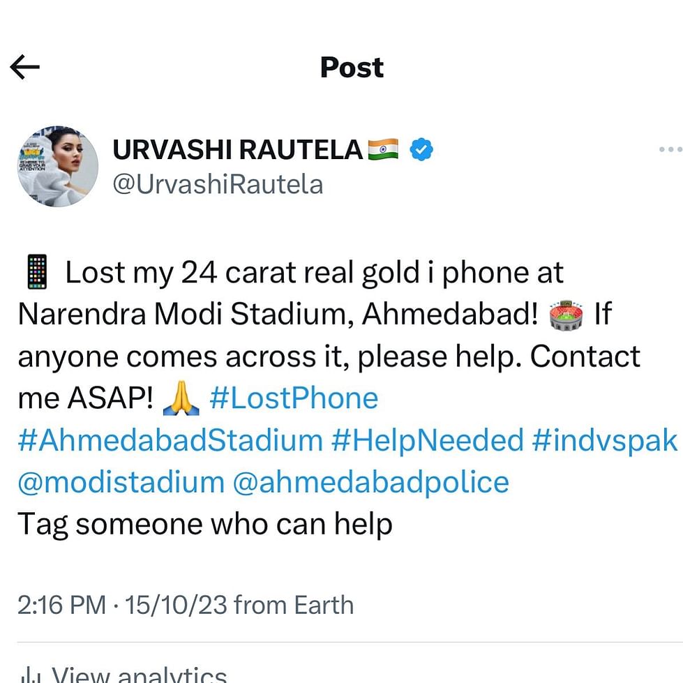 Famous actress loses 24 carat gold iPhone at the Ind vs Pak ODI World Cup match, seeks fans help