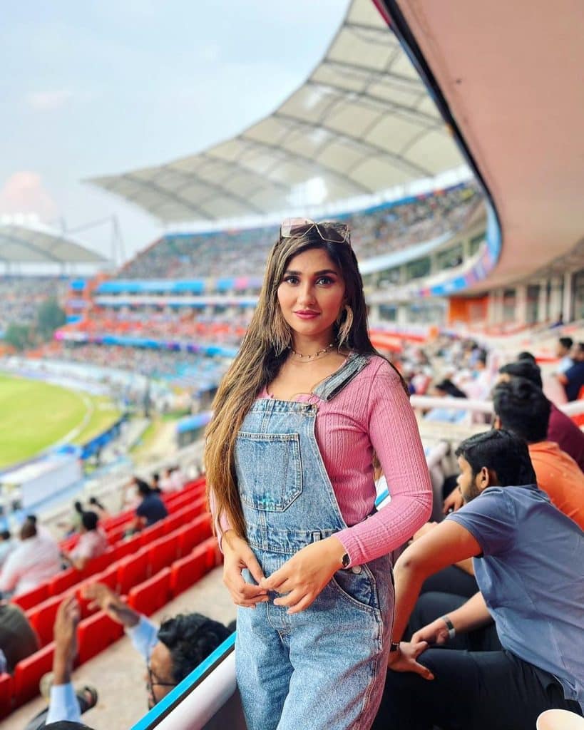 Hassan Ali Wife Shares New Pictures From India Amidst World Cup