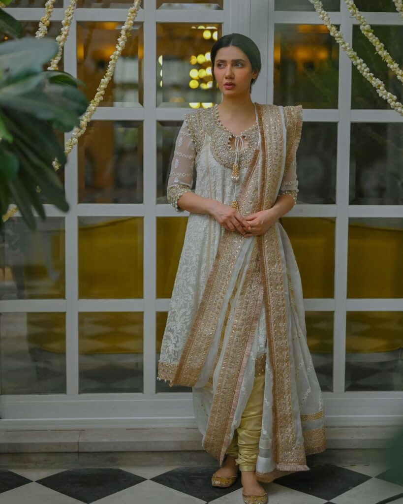 Mahira Khan shares dreamy photos from her wedding with Salim Karim
